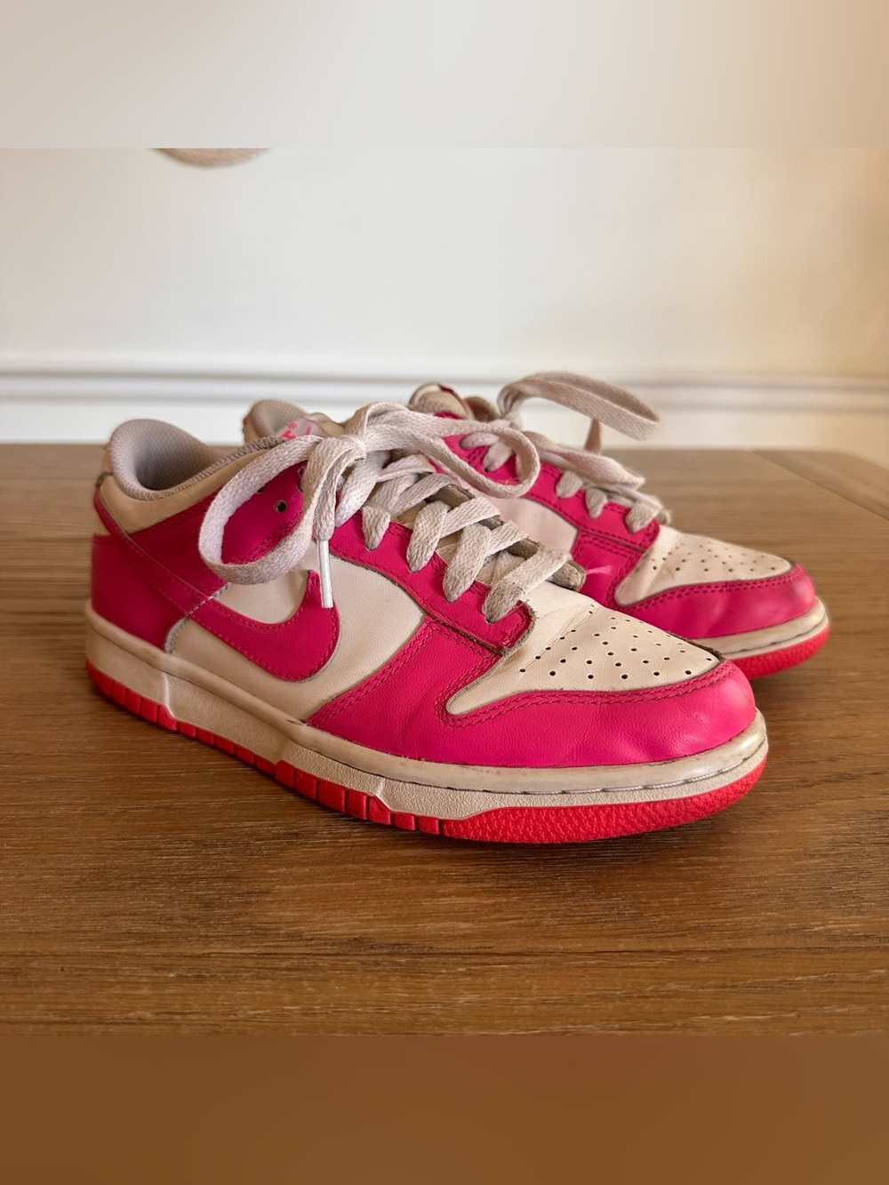 Nike Dunk Low GS Size 5Y White Pink Fuchsia Girls Sneakers FB9109-102
